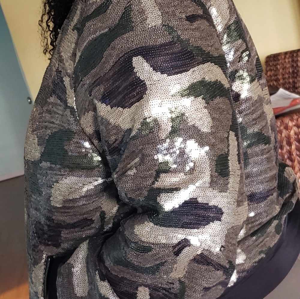 Bomber Jacket - Picture 4 of 6